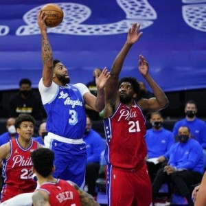 【人物】敢于将詹姆斯视作对手 恩比德实在太特殊