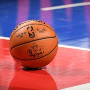 视频直播-NBA升级防疫政策：禁止客场期间接客 严管口罩佩戴